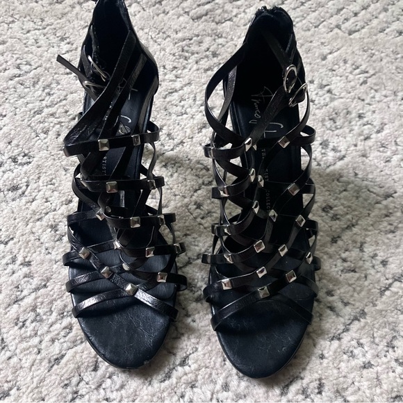 Franco Sarto size 7.5- Artisan  Heel Ankle Strap Black - Picture 5 of 13